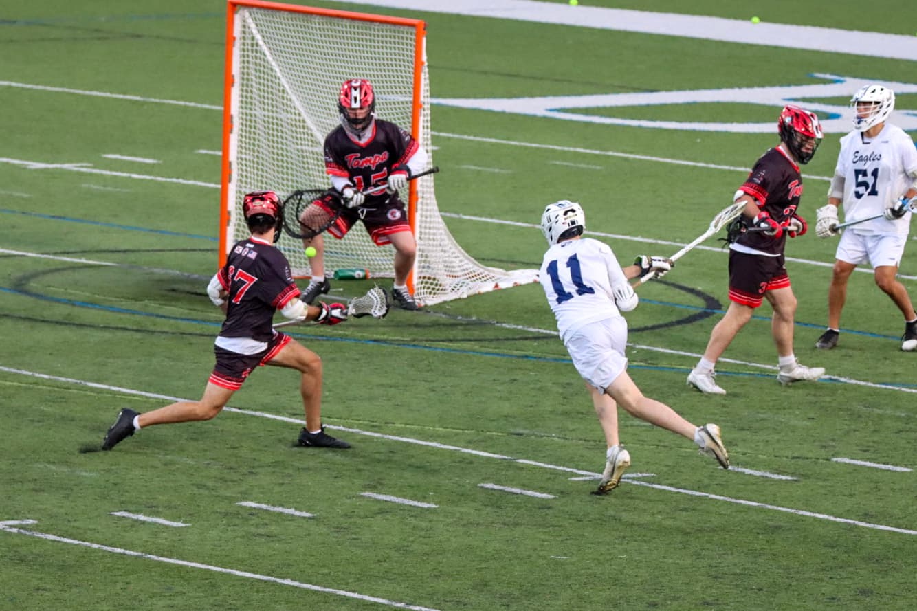 GS #11 shooting on goal against Tampa