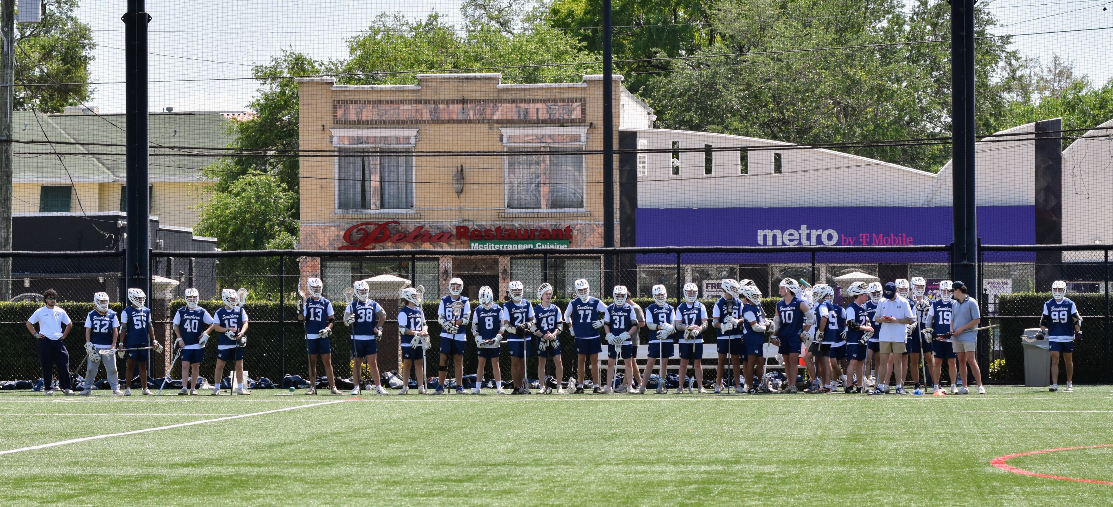 The full GS roster lined up on the sideline